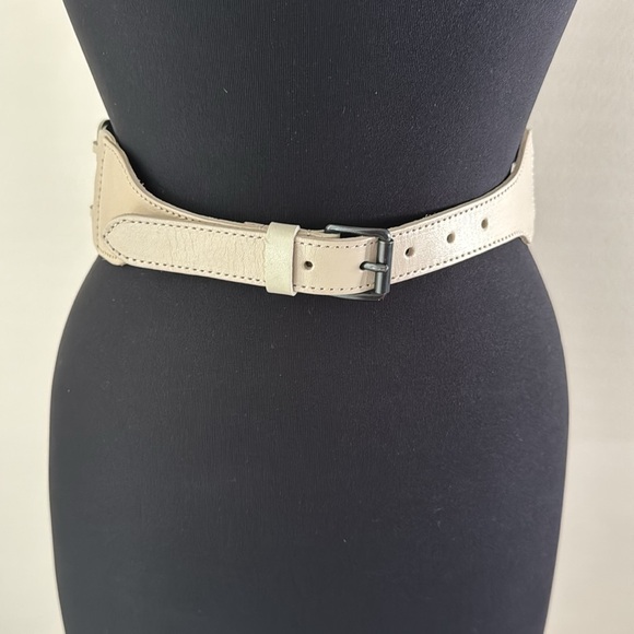 Linea Pelle Cream Leather Cutout Belt VGUC main image 6